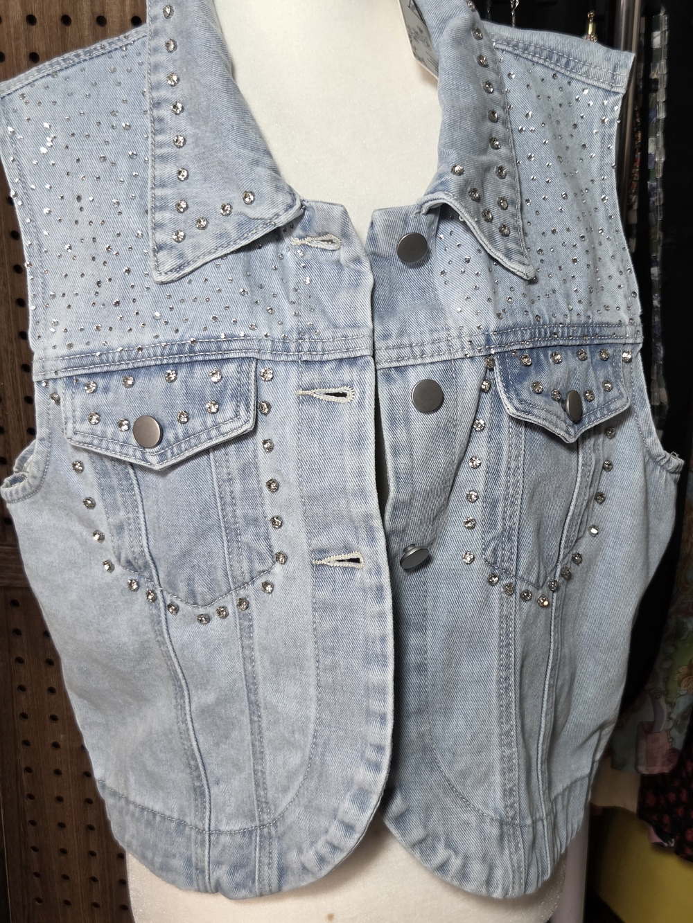 A Brand Light Wash Denim Vest - Women’s Casual Layering